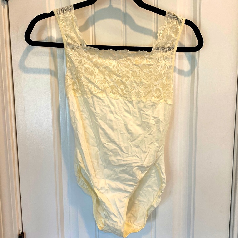 VINTAGE Gaviota Ivory Lace Bridal Bodysuit Women’s Snap Crotch Size Small